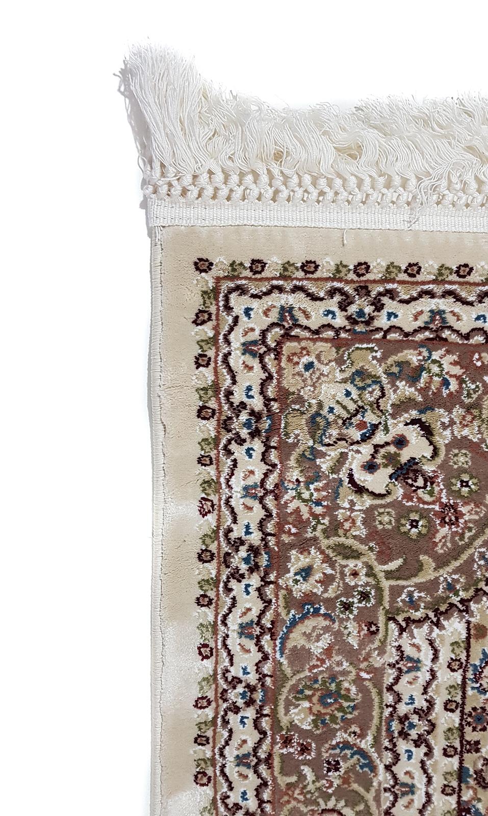 Класичний килим з іранським дизайном Persa Star Cream 3419H