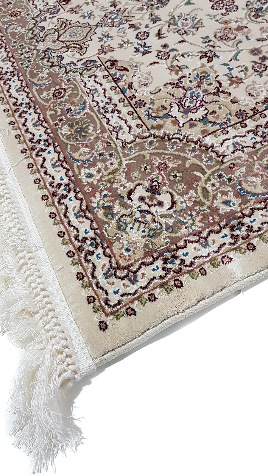 Класичний килим з іранським дизайном Persa Star Cream 3419H