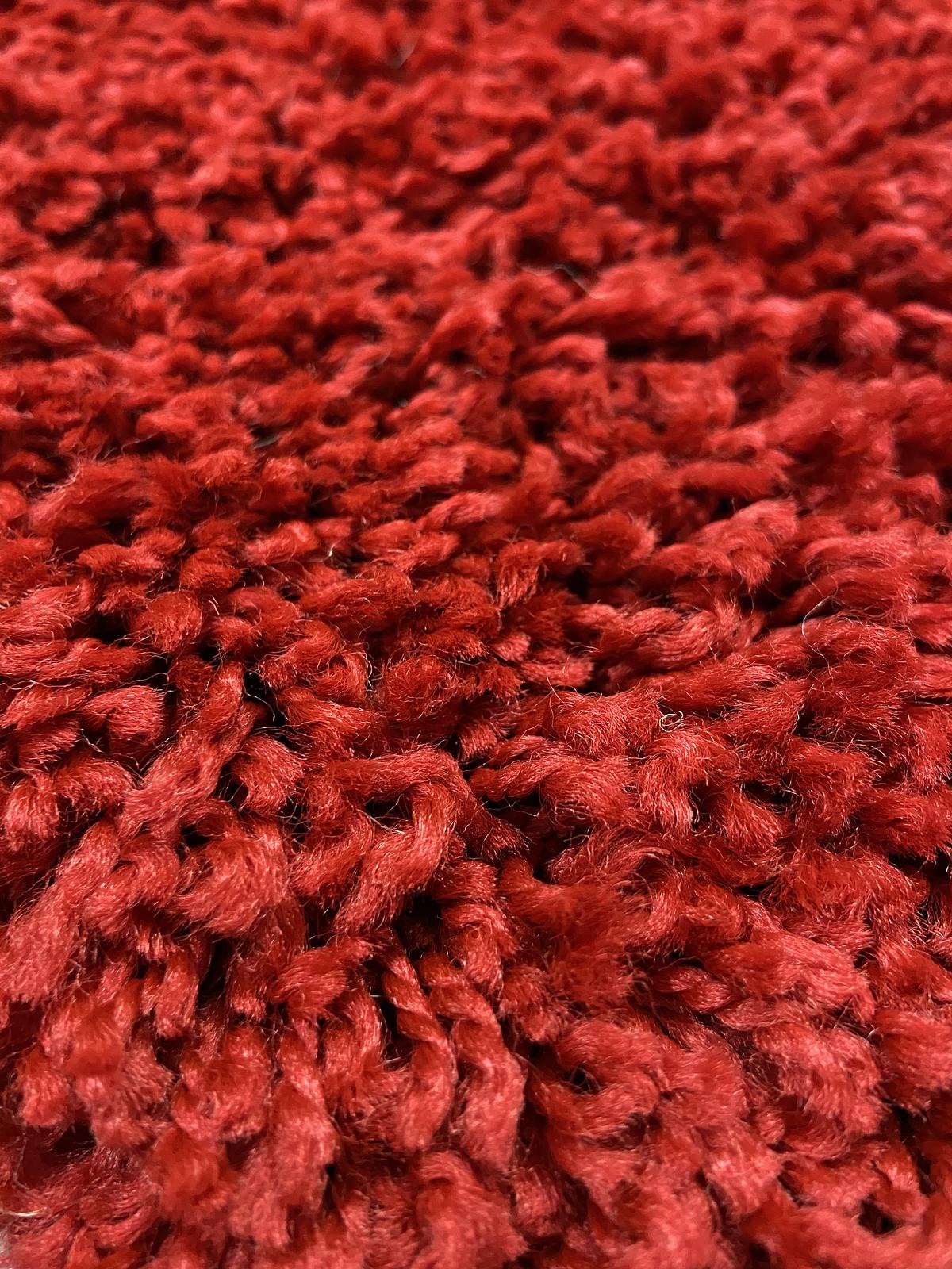 Пухнастий килим Plumis Lux RED 6365A