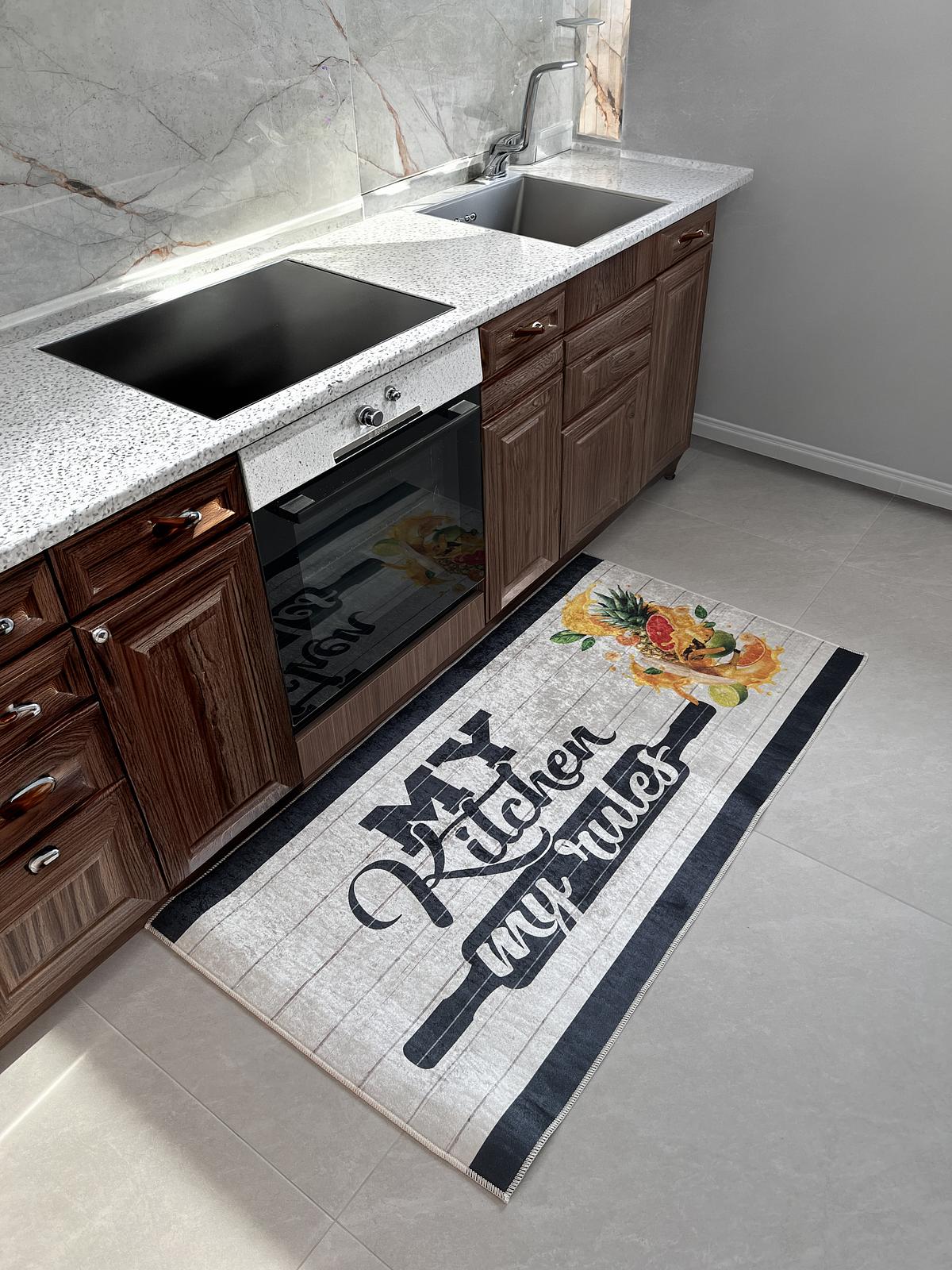 Універсальний килим на прогумованій основі для кухни Verda Marina My kitchen my rules Білий E116