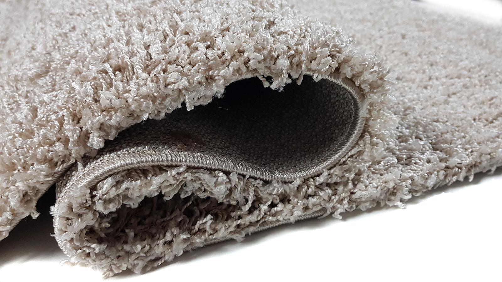 Пухнастий килим Plumis Lux BEIGE 6365A