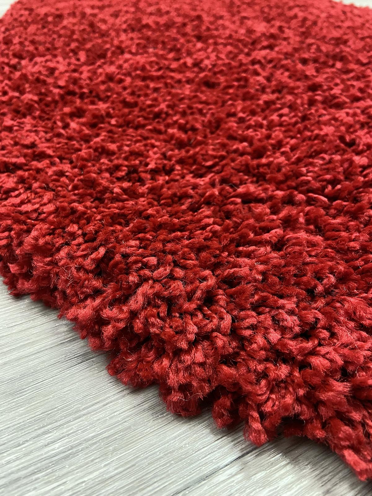 Пухнастий килим Plumis Lux RED 6365A