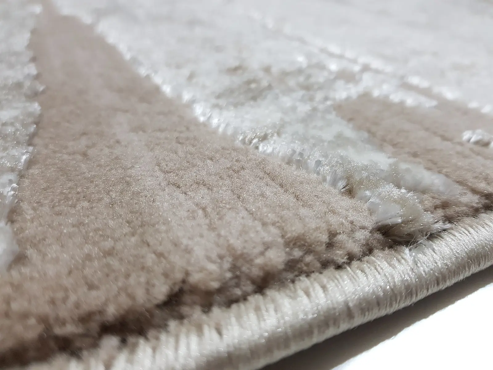 Килим з комбінованим ворсом и термоусадкой Glacia BEIGE 03935A