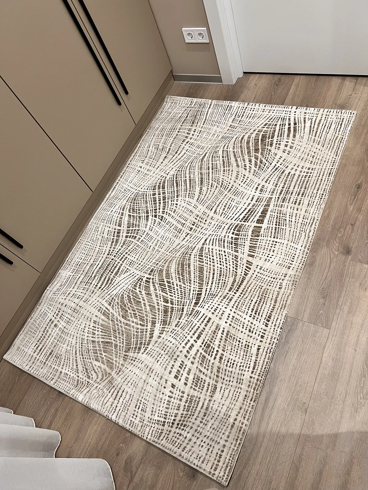 Килим із сучасним дизайном Solano beige / BROWN 8544A