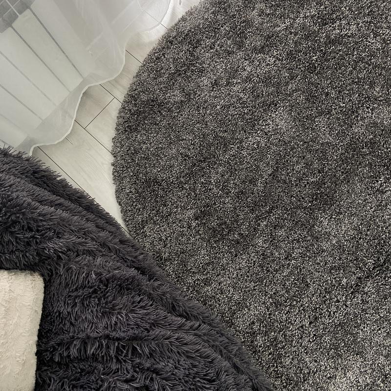 Пухнастий килим Plumis Lux Gray 6365A