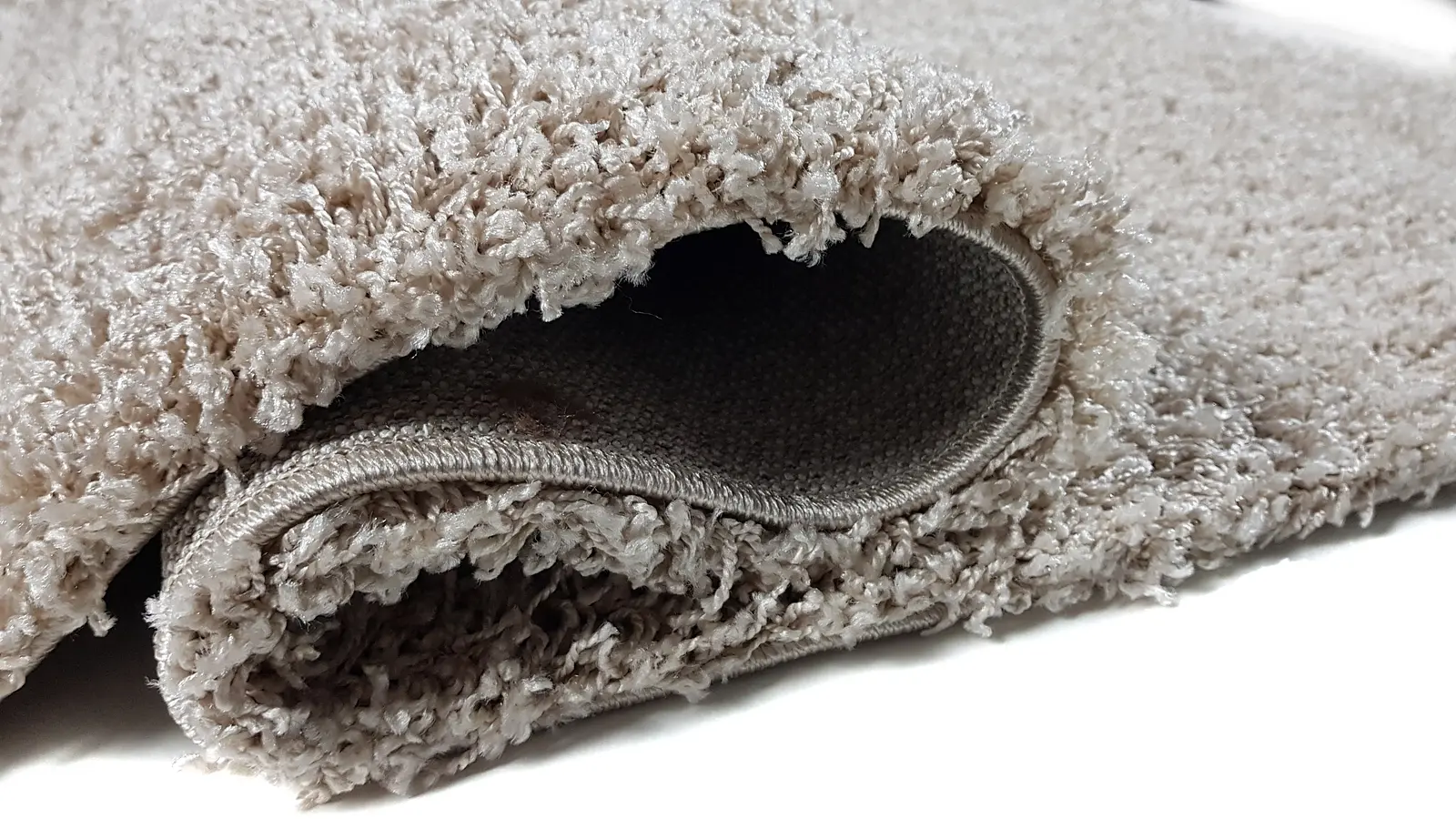 Пухнастий килим Plumis Lux BEIGE 6365A