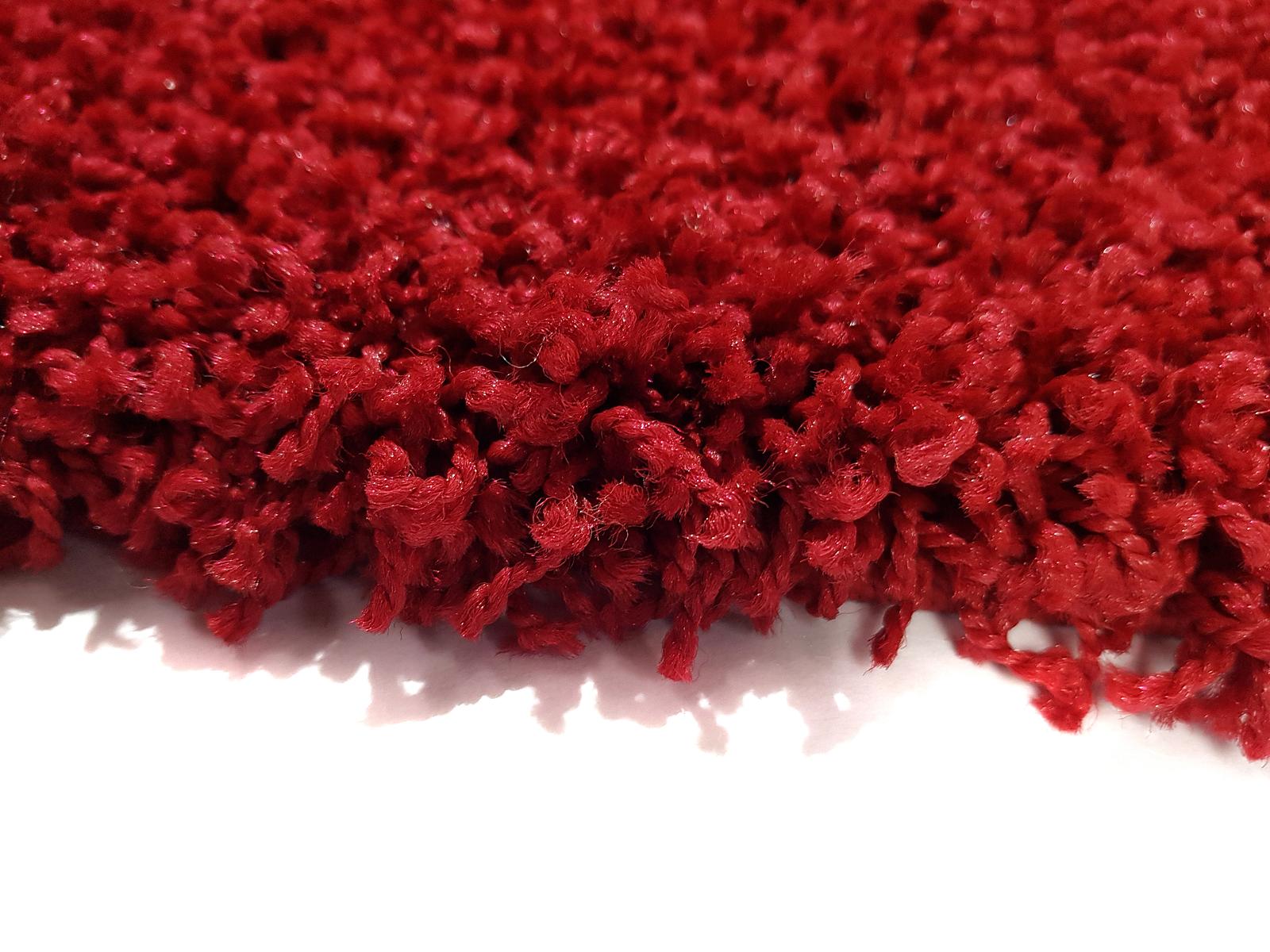 Пухнастий килим Plumis Lux RED 6365A