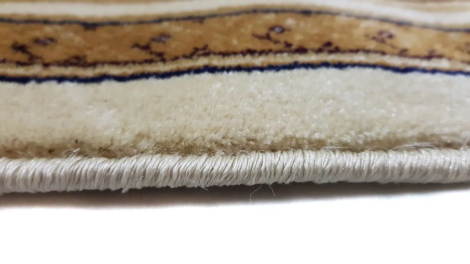 Класичний килим з поліестеру Argentum Cream 5813B
