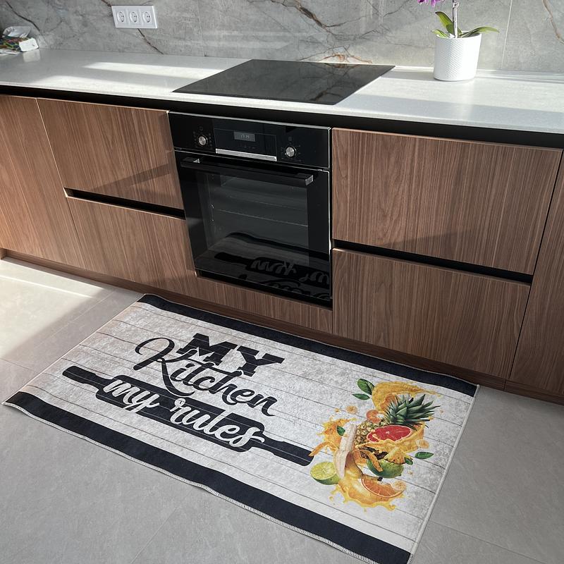Універсальний килим на прогумованій основі для кухни Verda Marina My kitchen my rules Білий E116