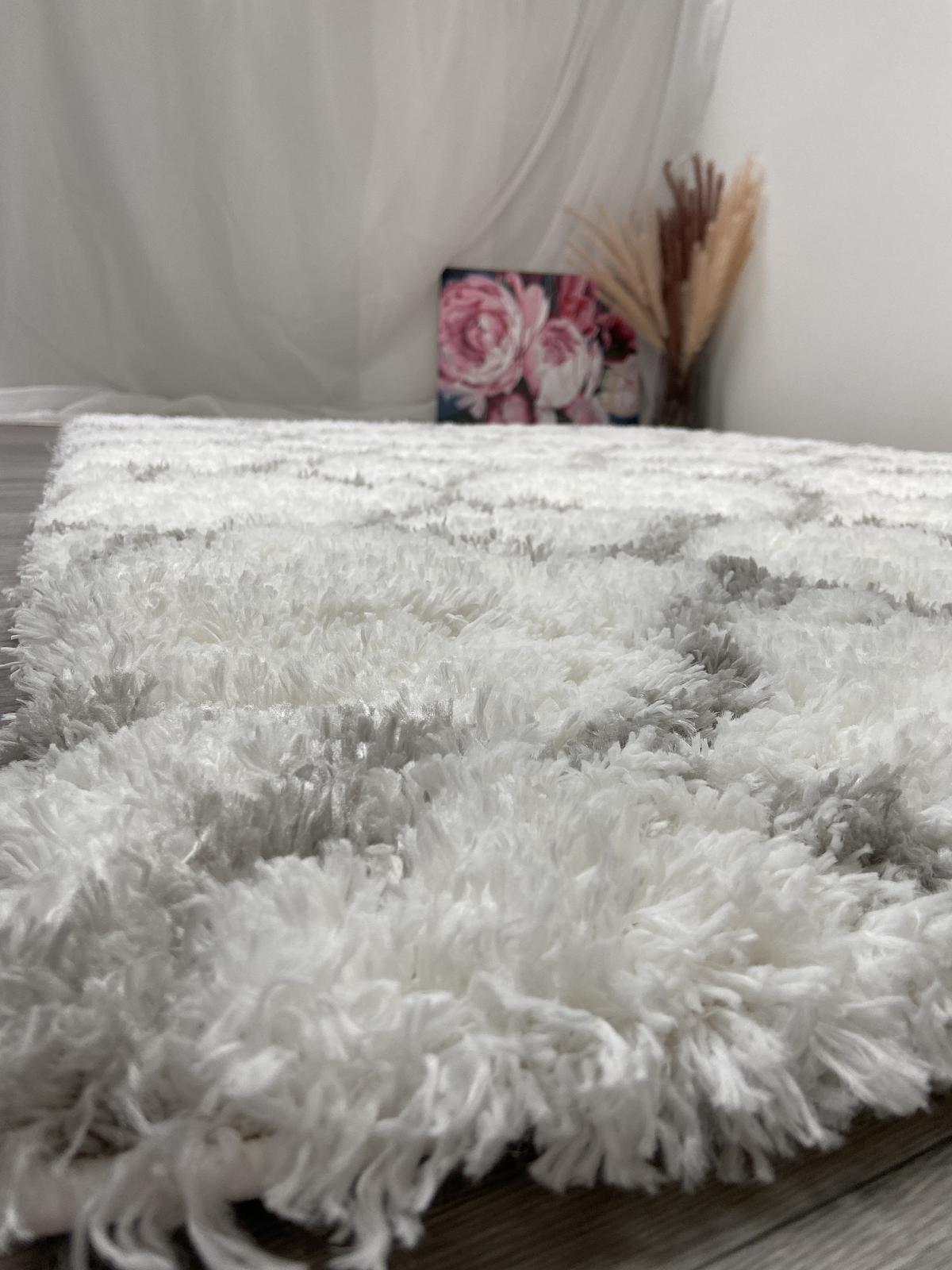 Пухнастий килим Quietis Cream P543A